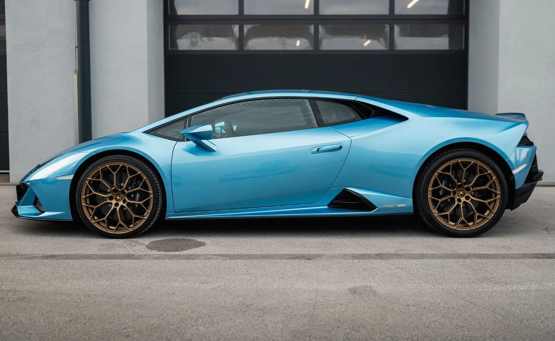 Zunanja slika - Lamborghini Huracan - EVO AWD AZZURO TERZO - 8