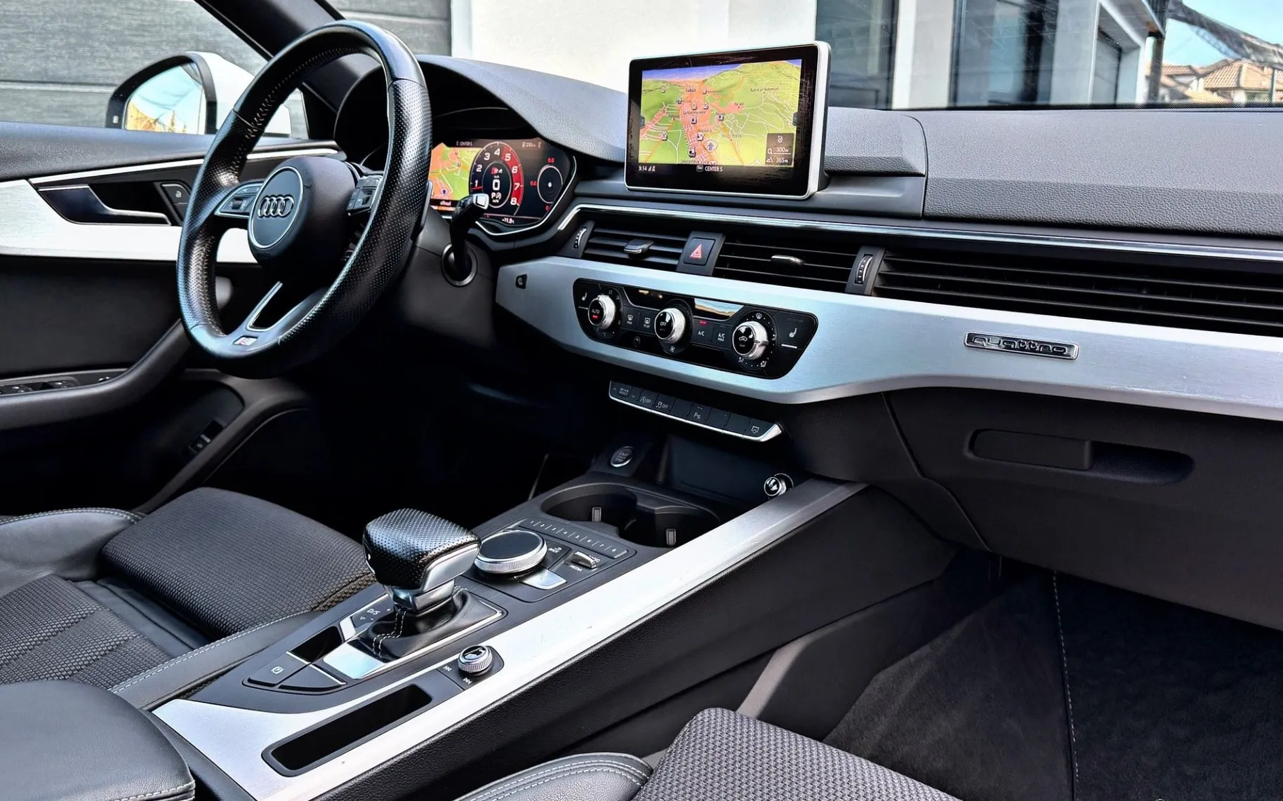 Notranja slika - Audi A4 Avant - QUATTRO 3.0 TDI S TRONIC-S LINE-MATRIX-HEAD UP - 11