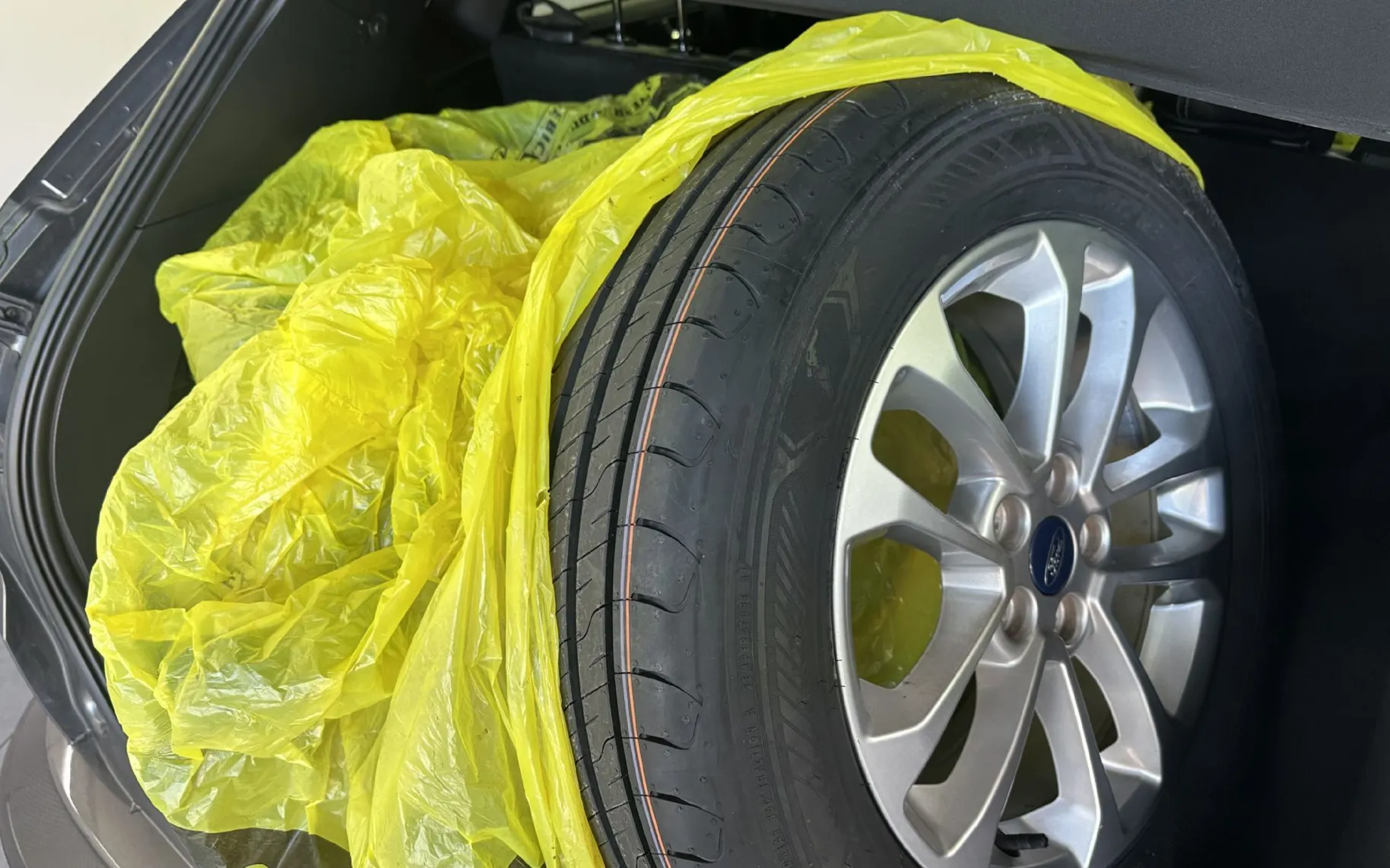 Zunanja slika - Ford Kuga - TitaniumX 2.0 EcoBlue 140kW.NEMŠKI+4ALU.KAMERA.4X4 - 4