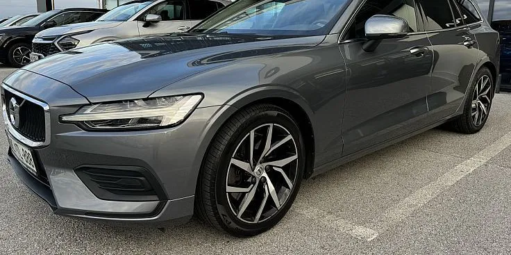 Zunanja slika - Volvo V60 - T5 2.0 Momentum FWD + VLEČNA KLJUKA - 3