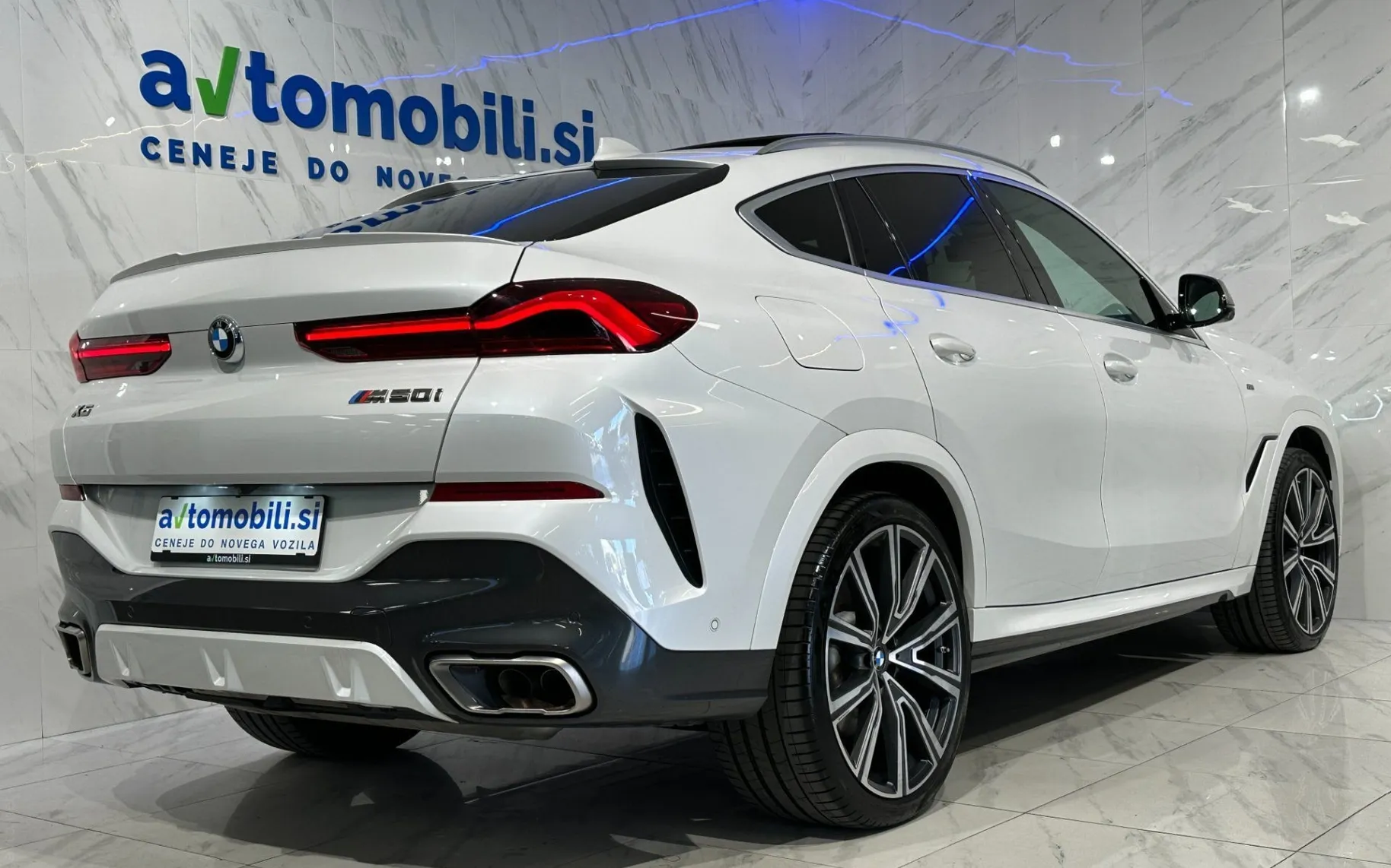 Zunanja slika - BMW serija X6: - M50i|xD|SkyL|SoftC|R22|Kljuka|BowersW|ACC|HUD|360K - 4