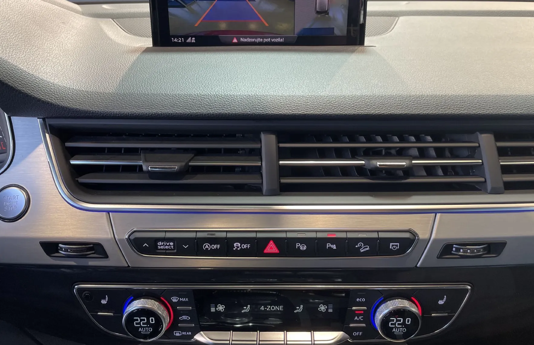 Zunanja slika - Audi Q7 - ZRAČNO-HUD-PANO-NAVI-MEMORY-ALCANTARA-VIRTUAL-22C - 20