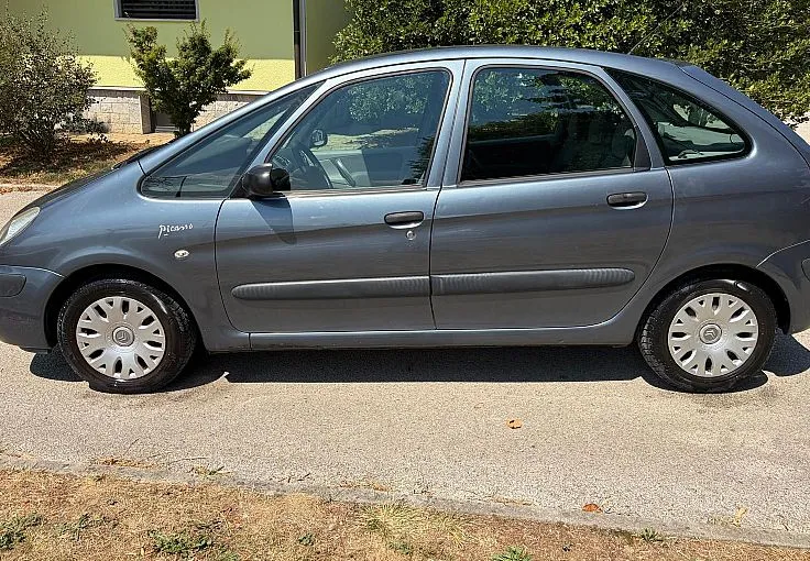 Zunanja slika - Citroën Xsara Picasso - 1.6i 16V Elegance - 8