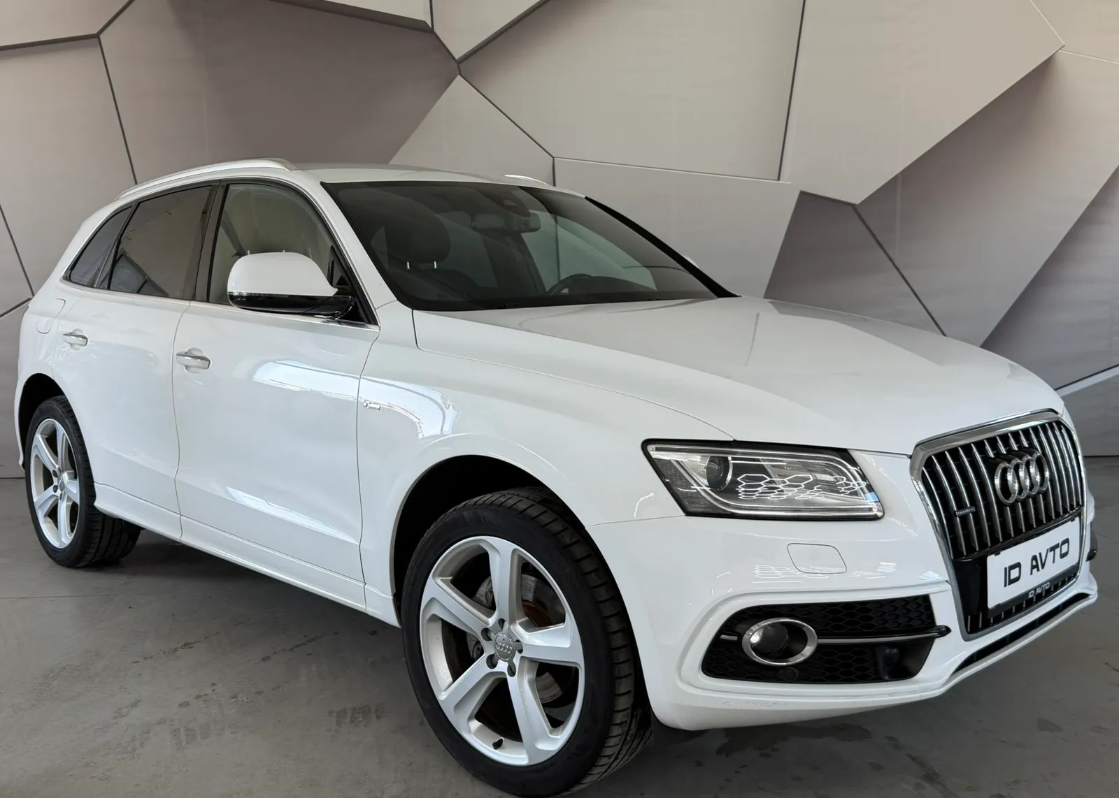 Zunanja slika - Audi Q5 - quattro 2,0 TDI clean diesel S-tronic - 1
