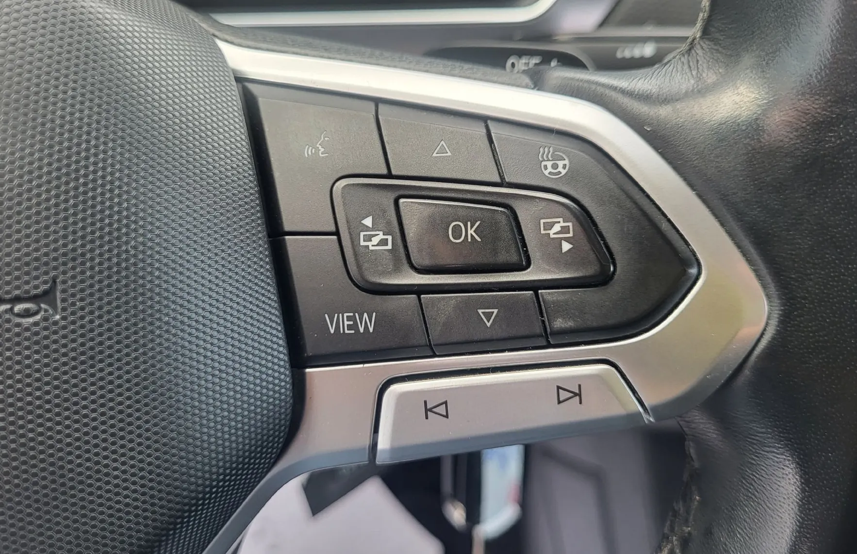 Zunanja slika - Volkswagen Tiguan Allspace - 2.0 TDI DSG1last-acc-radar-pdc-alu-navi-Head-up - 11