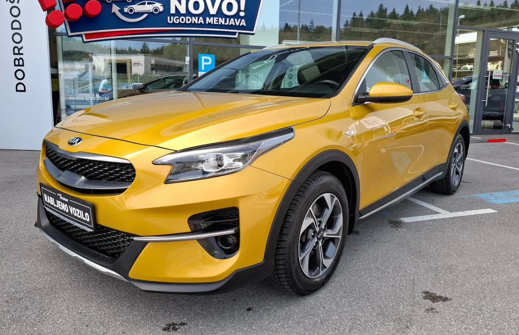 Zunanja slika - KIA XCeed - 1.0 T-GDi - SLOVENSKI - POTRJENA SERVISNA KNJIGA - 1