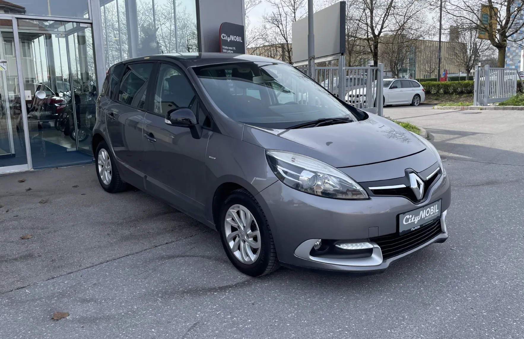 Zunanja slika - Renault Scénic - Scenic LIMITED EDITION-KEYLESS GO-PARK SENZORJI-ALU - 5