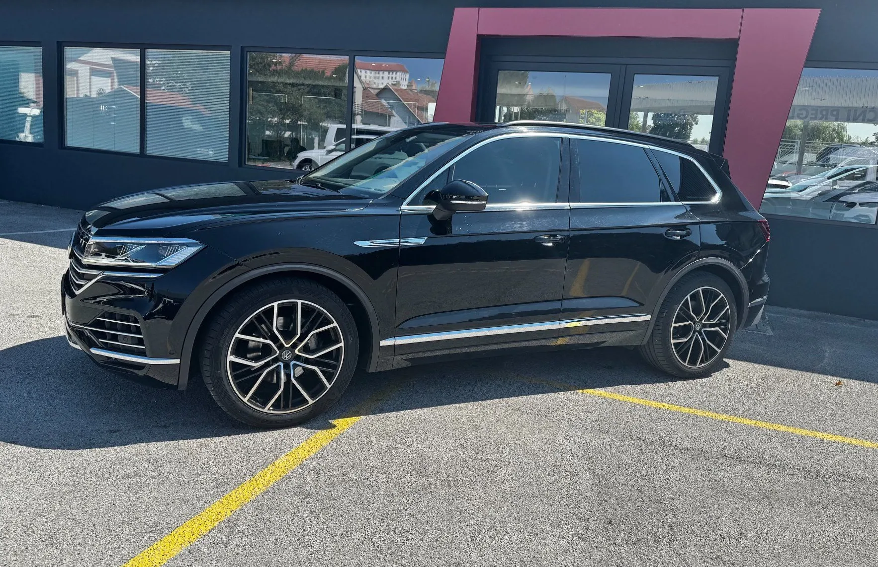 Zunanja slika - Volkswagen Touareg - 4motion V6 TDI BMT Atmosphere Tiptronic - 1