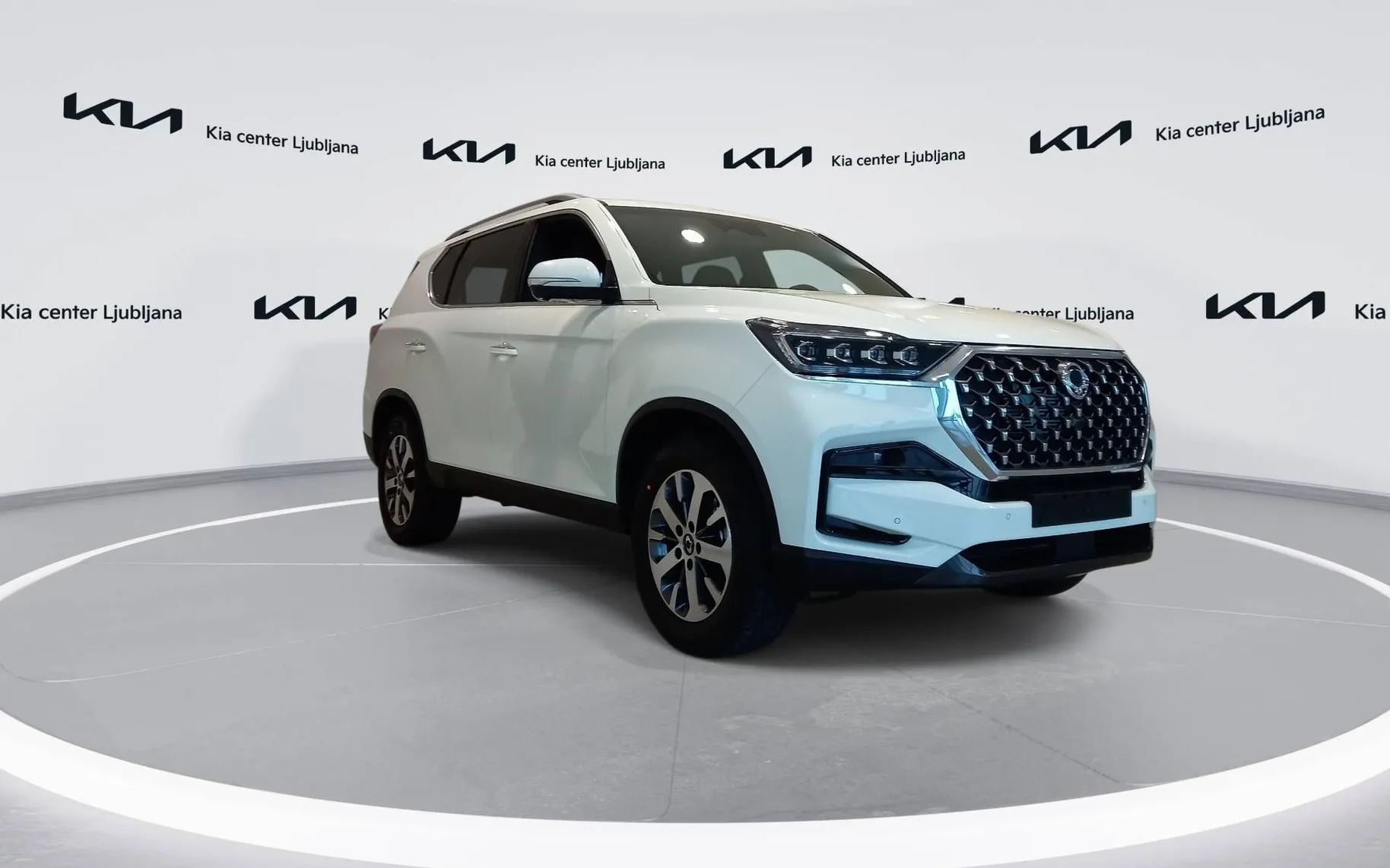 Zunanja slika - SsangYong Rexton - 2.2 XDi Limited+ 4WD AT... - 3