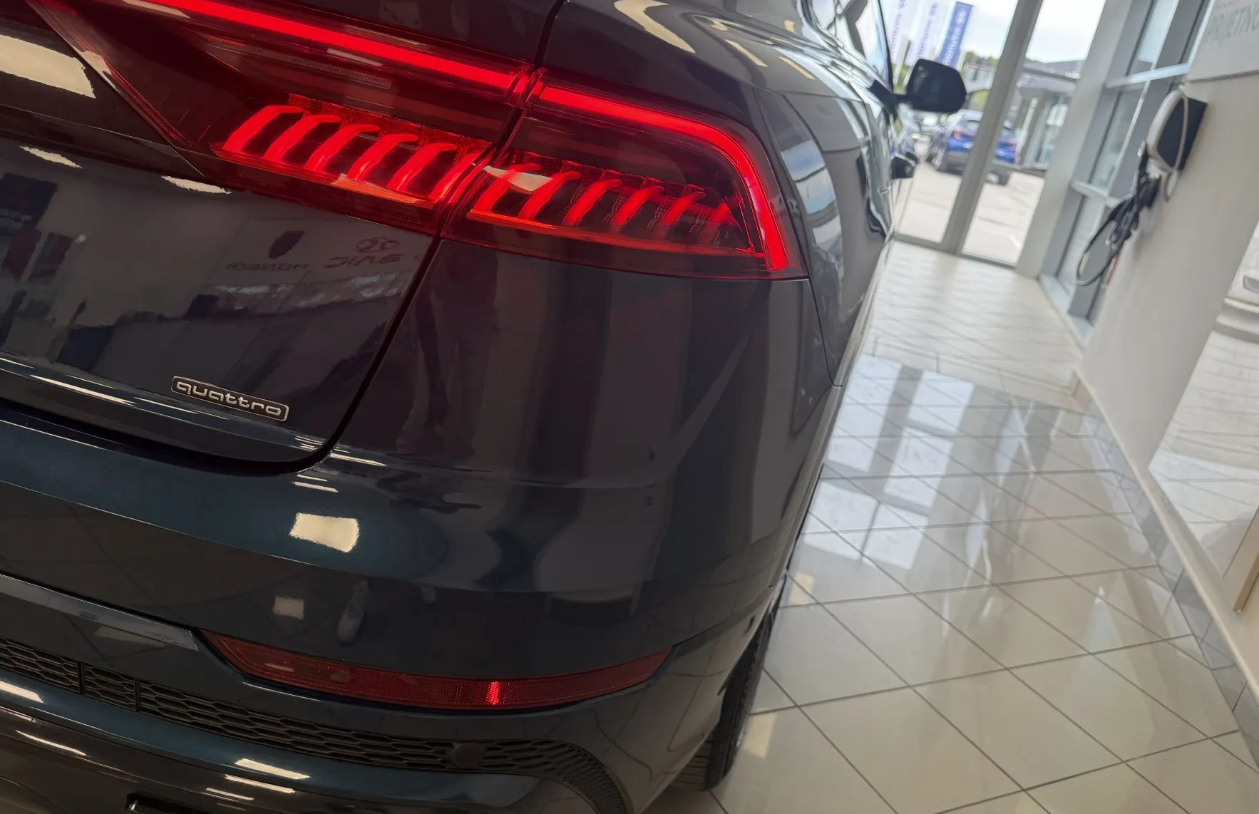 Zunanja slika - Audi Q8 - 50 TDI QUATTRO-S-LINE -PANORAMA-ZRAČNO-360¨ KAMER - 8