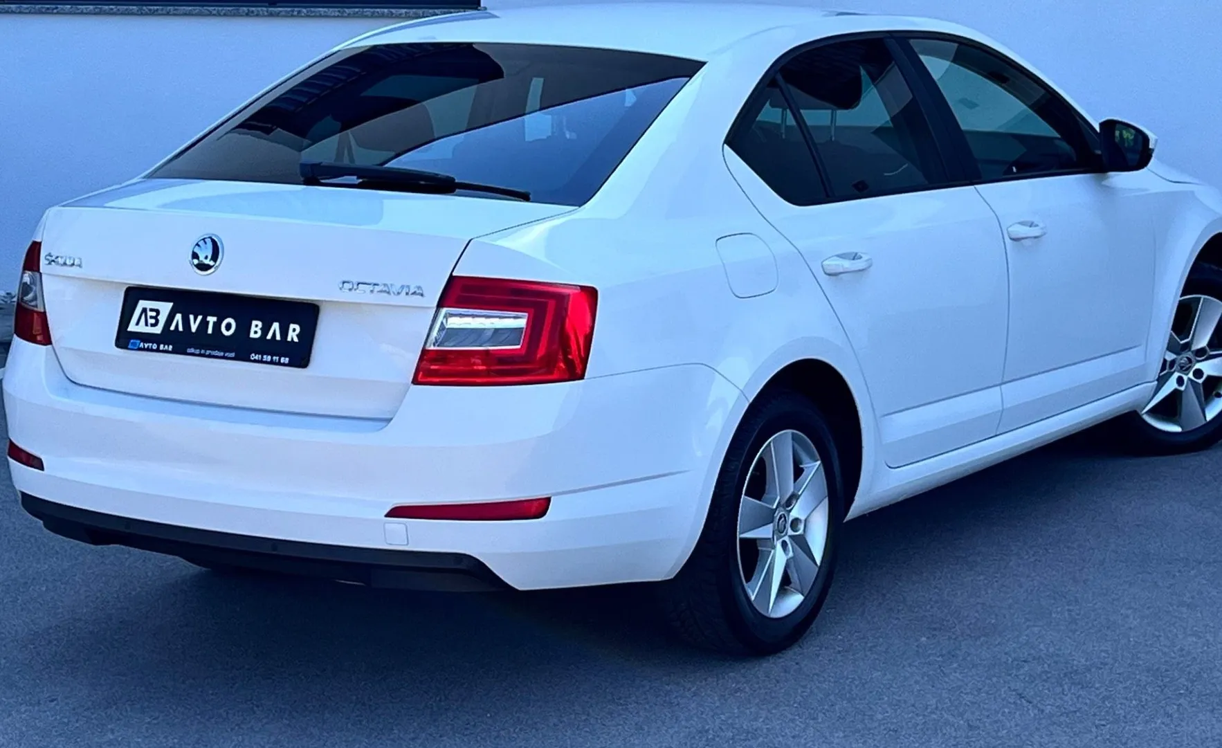 Zunanja slika - Škoda Octavia - 1.2 TSI+1.LAST+SLO+ALU+PDC - 6