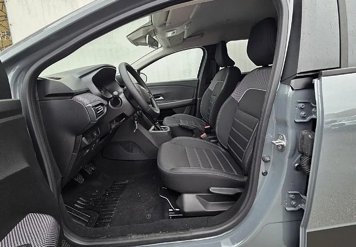 Zunanja slika - Dacia Jogger - Expression 110 + Paket Varnost + 4 leta servisov - 7