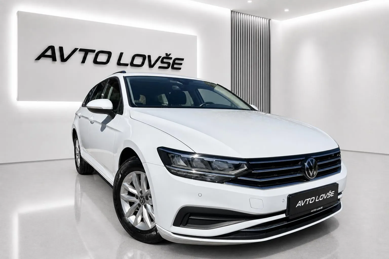 Zunanja slika - Volkswagen Passat Variant - 2.0 TDI BMT  DSG-SLO-1 LASTNIK-VIRTUAL-LED-RADAR.. - 2