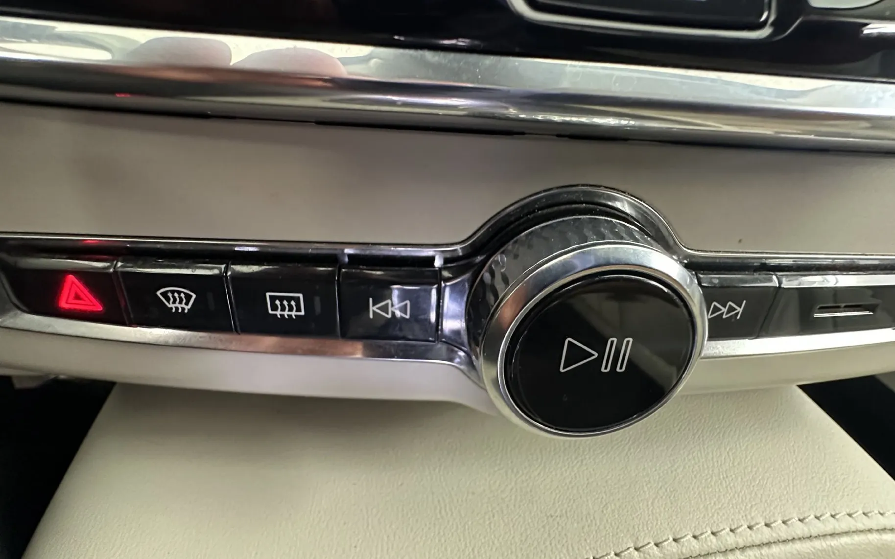 Notranja slika - Volvo V90 Cross Country - 2.0 B4 D Ultimate AWD.KAMERA.LED.PANORAMA - 13
