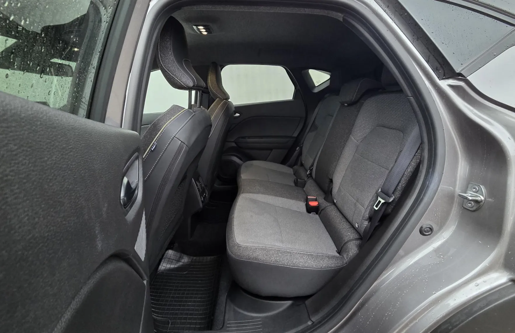 Zunanja slika - Renault Captur - Techno TCe140 Avtomatik +Paket Navi. in parkiranje - 9