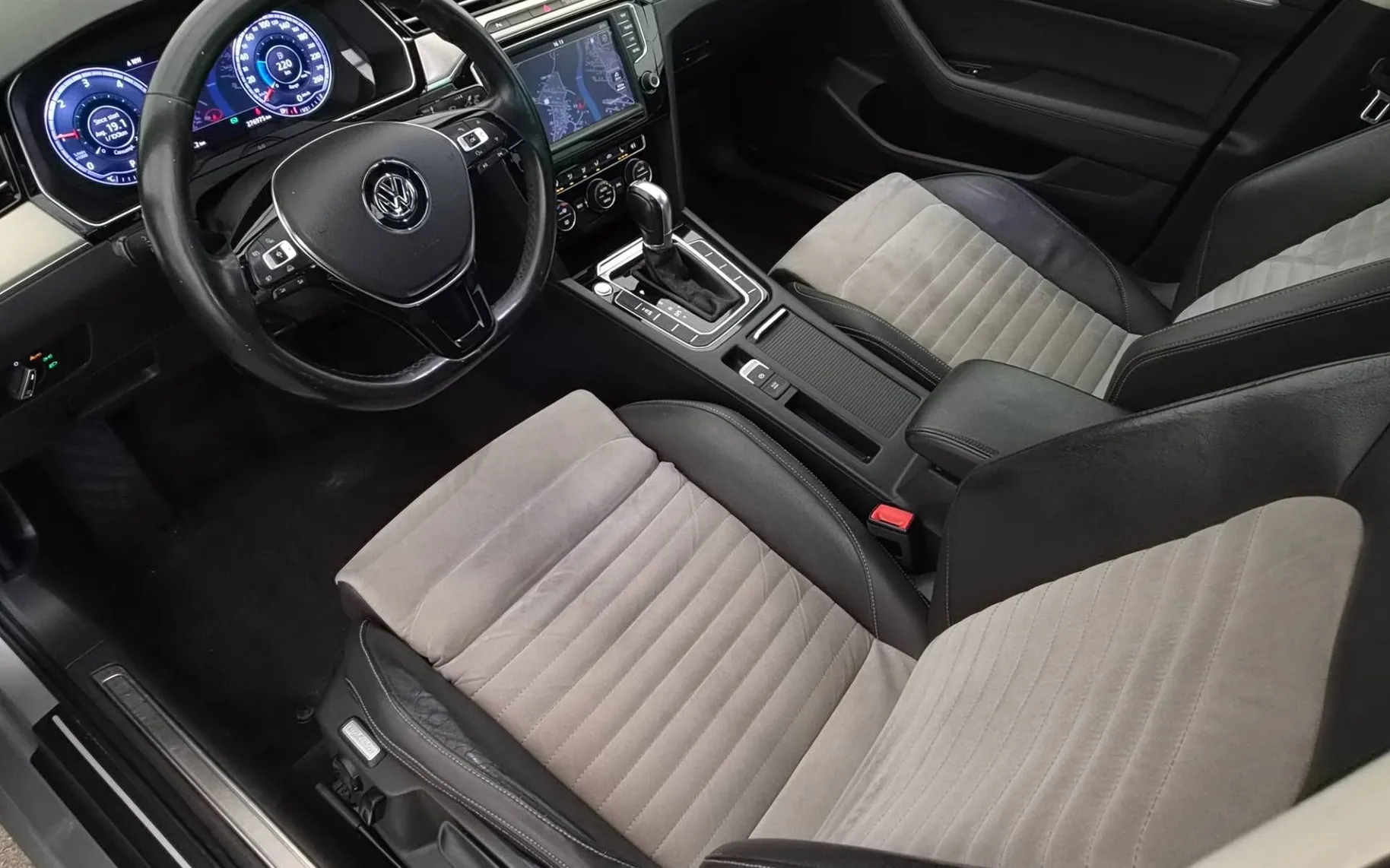 Zunanja slika - Volkswagen Passat - 2.0TDI-DSG-VIRTUAL-HIGHLINE-KAMERA-ACC-17COL-2XLED - 5