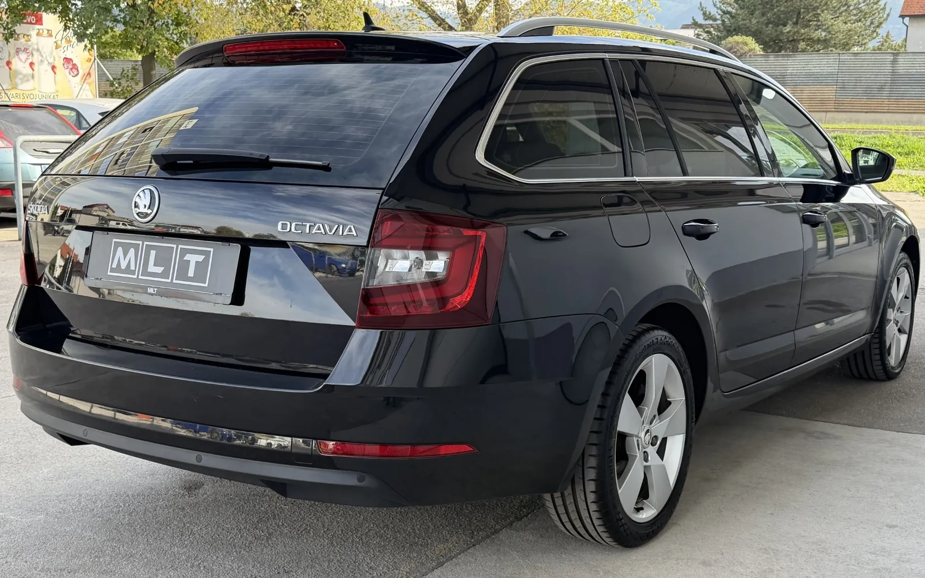 Zunanja slika - Škoda Octavia - Combi 1,6 TDI Active DSG - 5