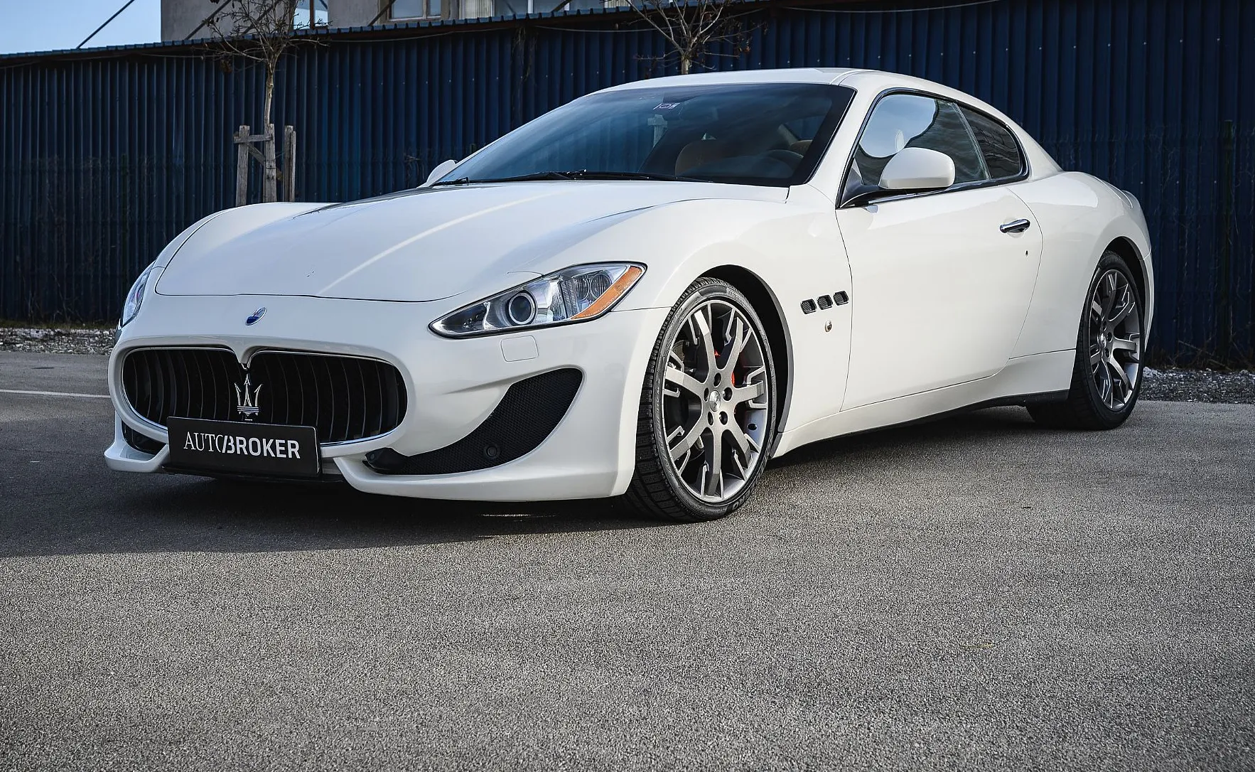 Zunanja slika - Maserati GranTurismo - 4.2 MC Sport Line V8 NEPOZABNO DOŽIVETJE - 1