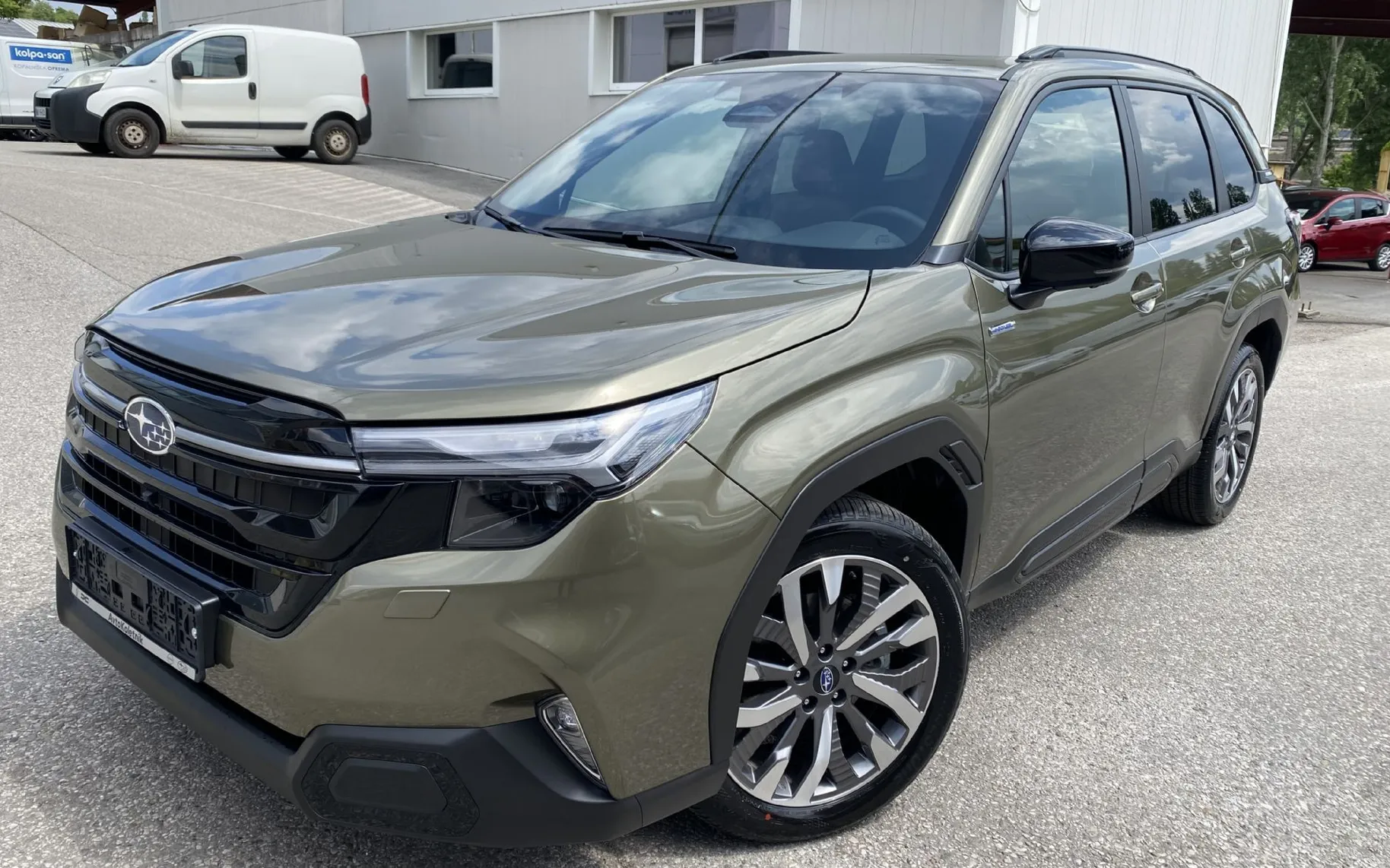 Zunanja slika - Subaru Forester - 2.0i CVT 4WD Lineartronic PREMIUM - 2