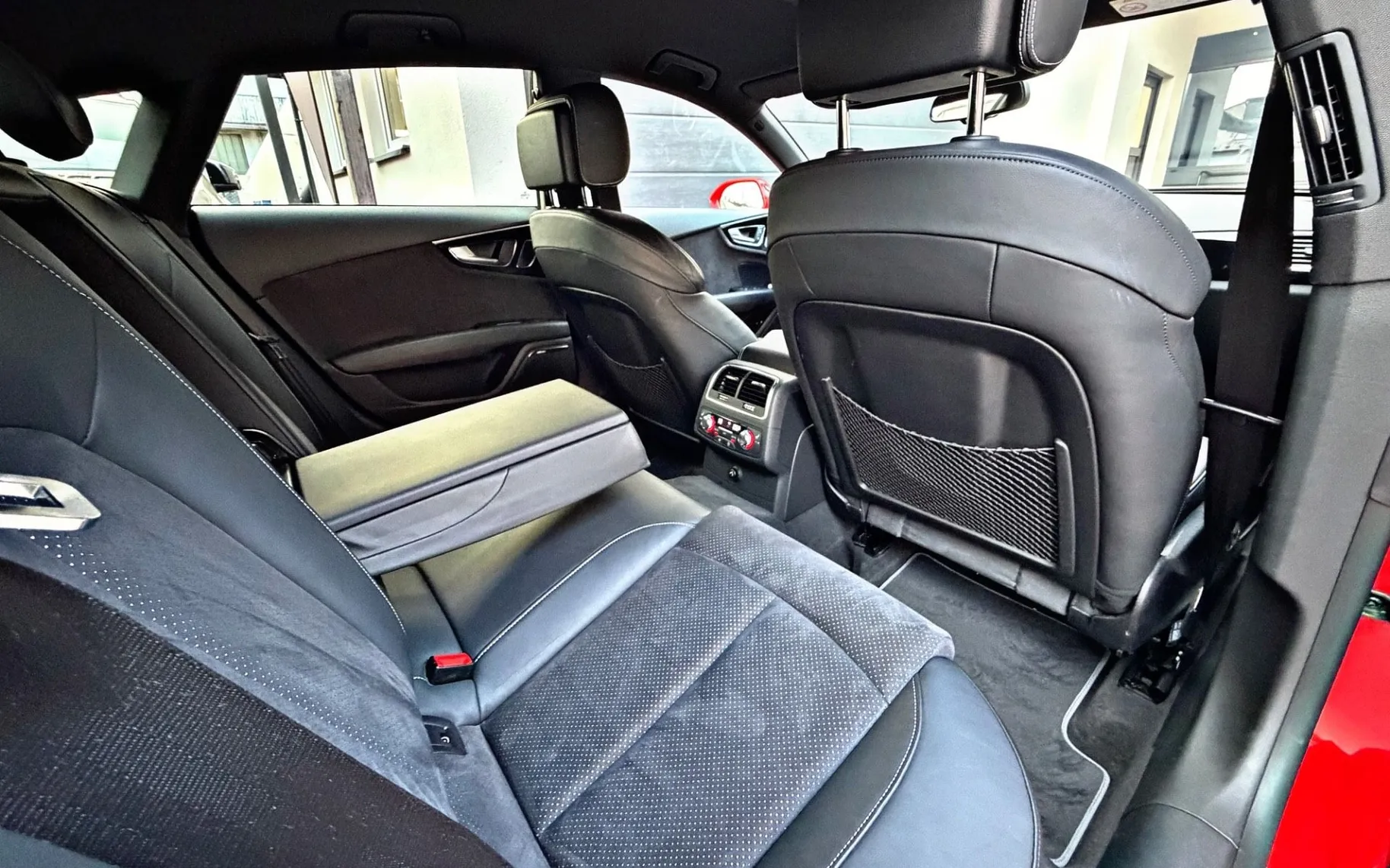 Notranja slika - Audi A7 - Sportback 3.0 TDI QUATTRO•ACC•S LINE•ZRAČNO•MATR.. - 11