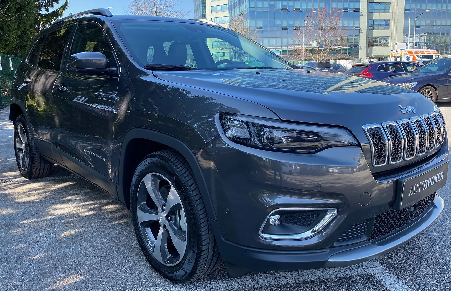 Zunanja slika - Jeep Cherokee - 2.2 MJ Limited ACC VENTsedeži  NAVI PDC KAM AKCIJA - 3