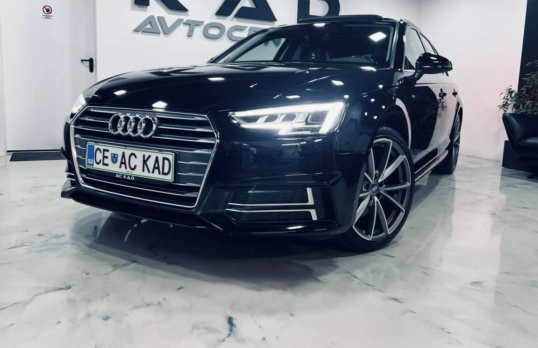 Zunanja slika - Audi A4 - Avant 2.0 TDI S tronic S-Line110  150  VIRTUAL-ALU19 - 1