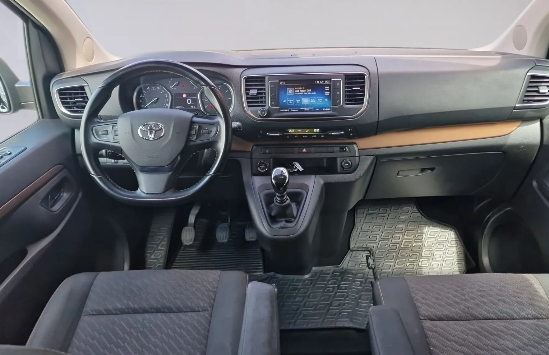Zunanja slika - Toyota Proace - Verso 1.5 D-4D Combi - 10