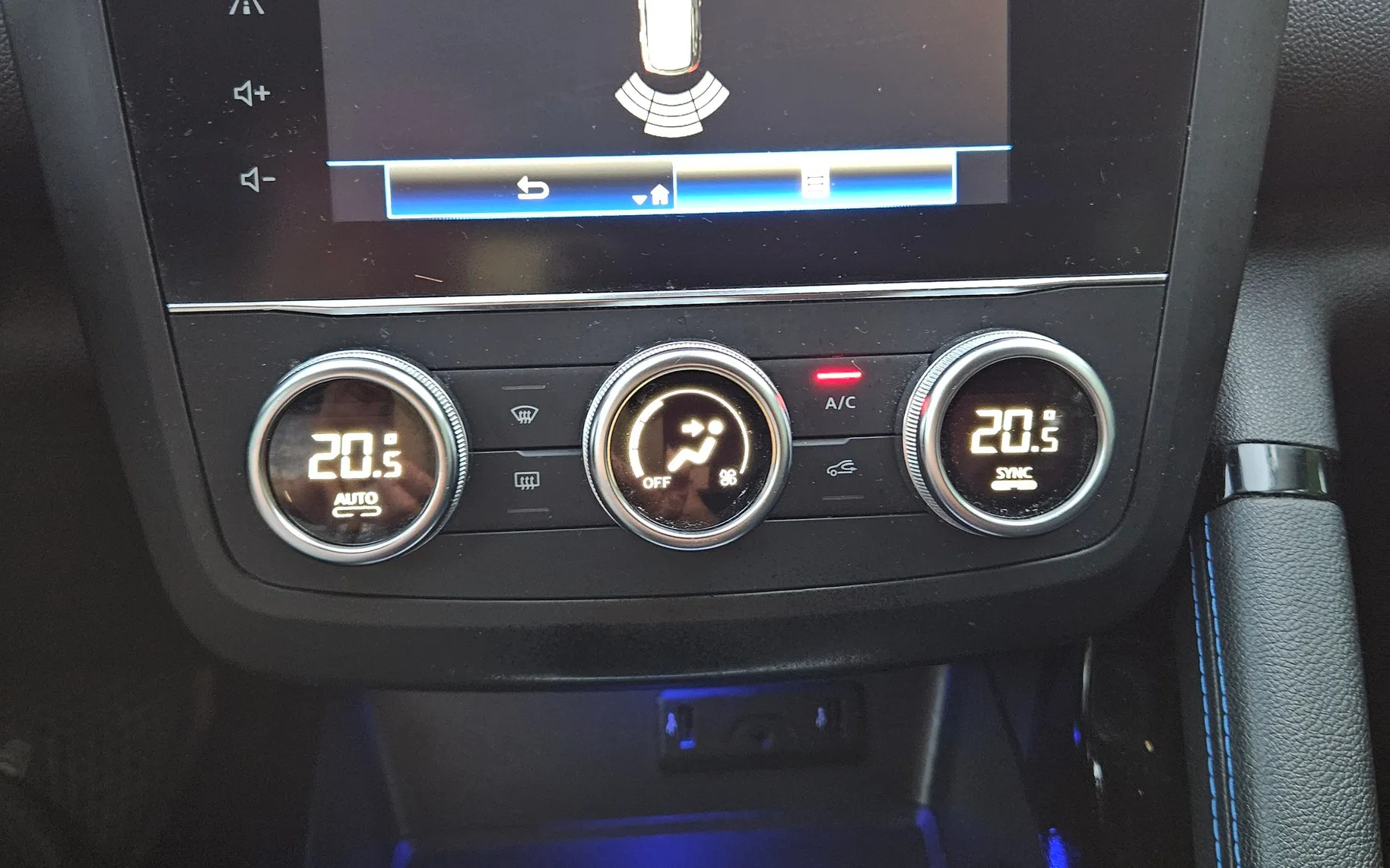 Notranja slika - Renault Kadjar - dCi 115 Limited - 10
