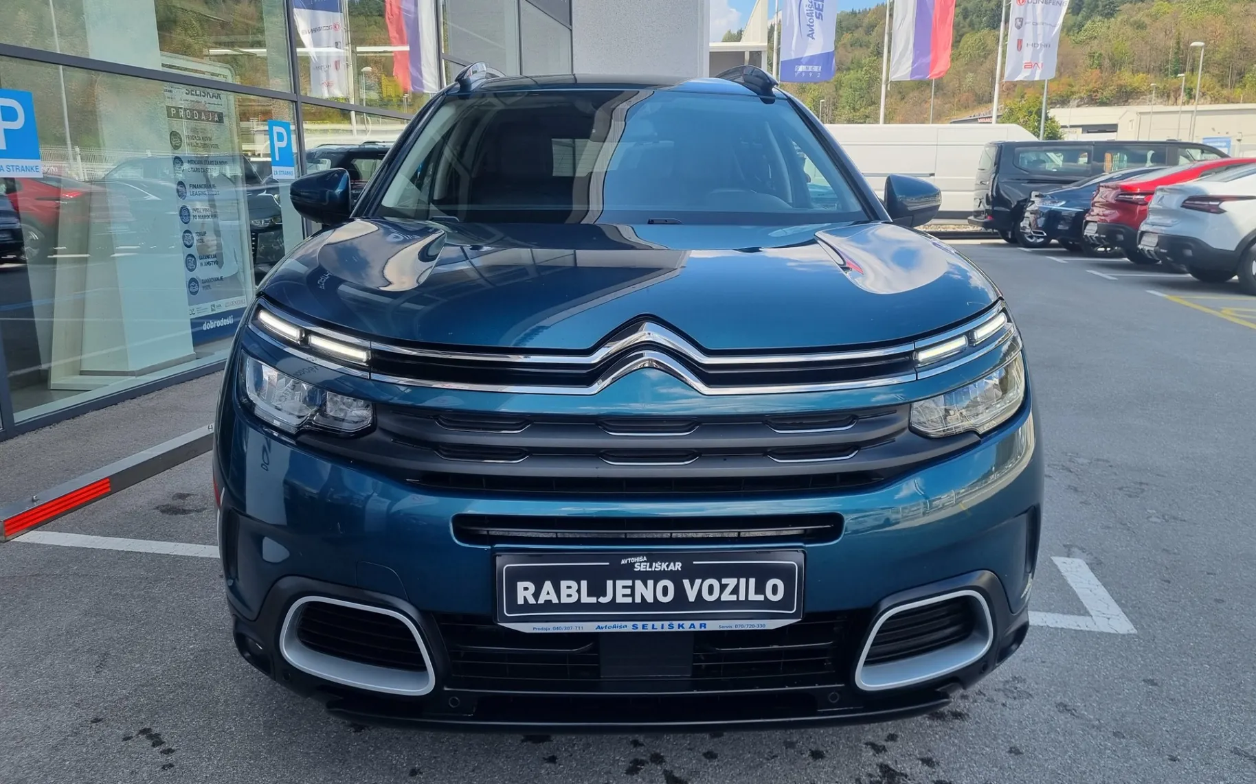 Zunanja slika - Citroën C5 - Aircross 1.2 PT Feel - VLEČNA KLJUKA - POTRJENA SERVISNA - 12