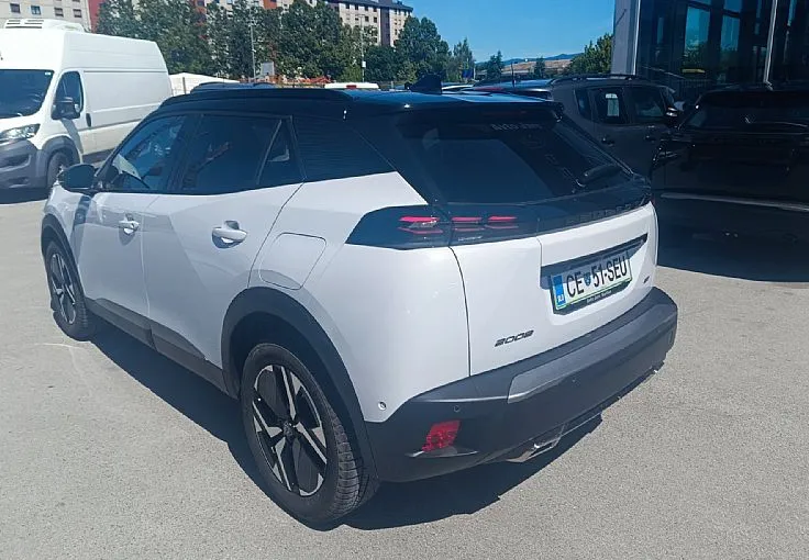 Zunanja slika - Peugeot 2008 - 1.2 PureTech 130 S S GT Avt.-SLO AVTO-1 LASTNIK - 4