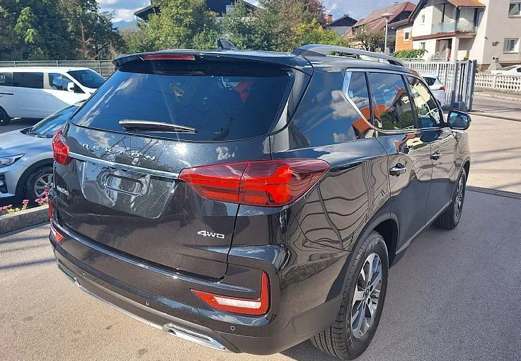 Zunanja slika - SsangYong Rexton - 2.2 XDi LIMITED 4WD A T - 4