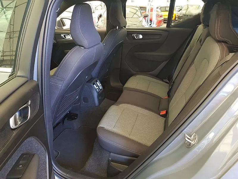 Zunanja slika - Volvo XC40 - T4 Recharge Twin Engine Inscription KAMERA PRIKLOP - 12