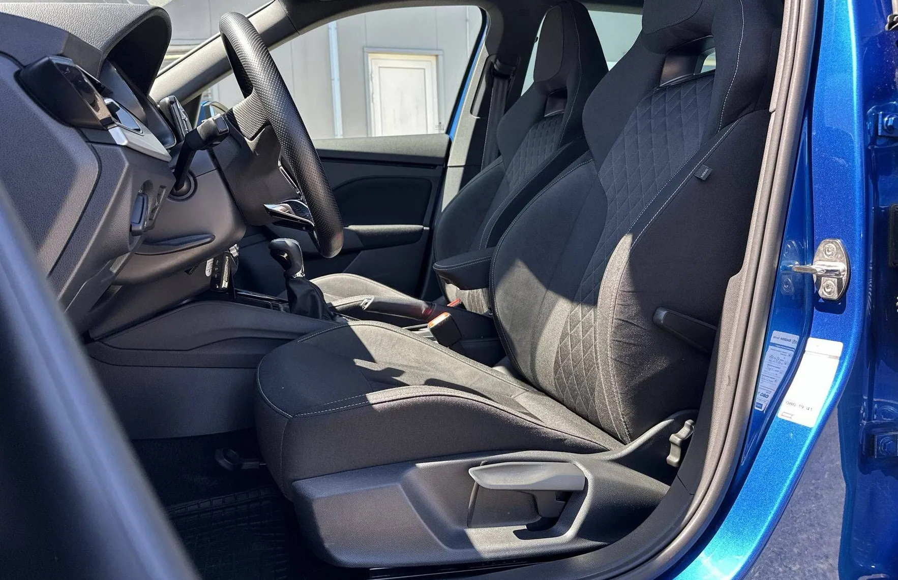 Zunanja slika - Škoda Kamiq - 1.0 TSI Sport  Volan+sedeži  Kamera - 10
