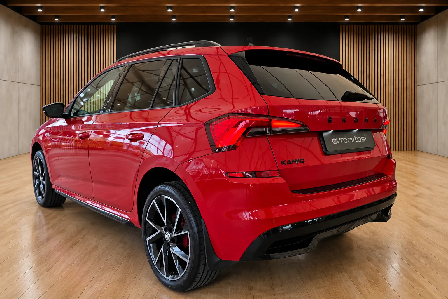 Notranja slika - Škoda Kamiq - 1.0 TSI Monte Carlo-1 Lastnik-SLO-Dod.kolesa zimsk - 7