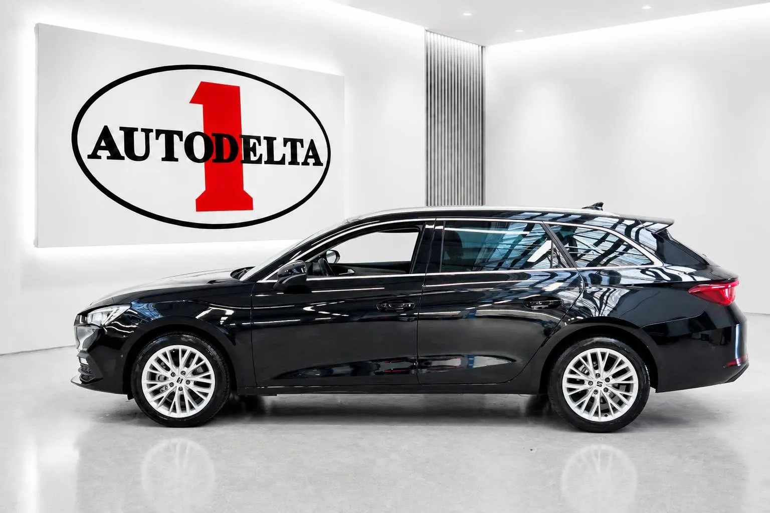 Zunanja slika - Seat Leon - ST 2.0 TDI Style DSG - 3