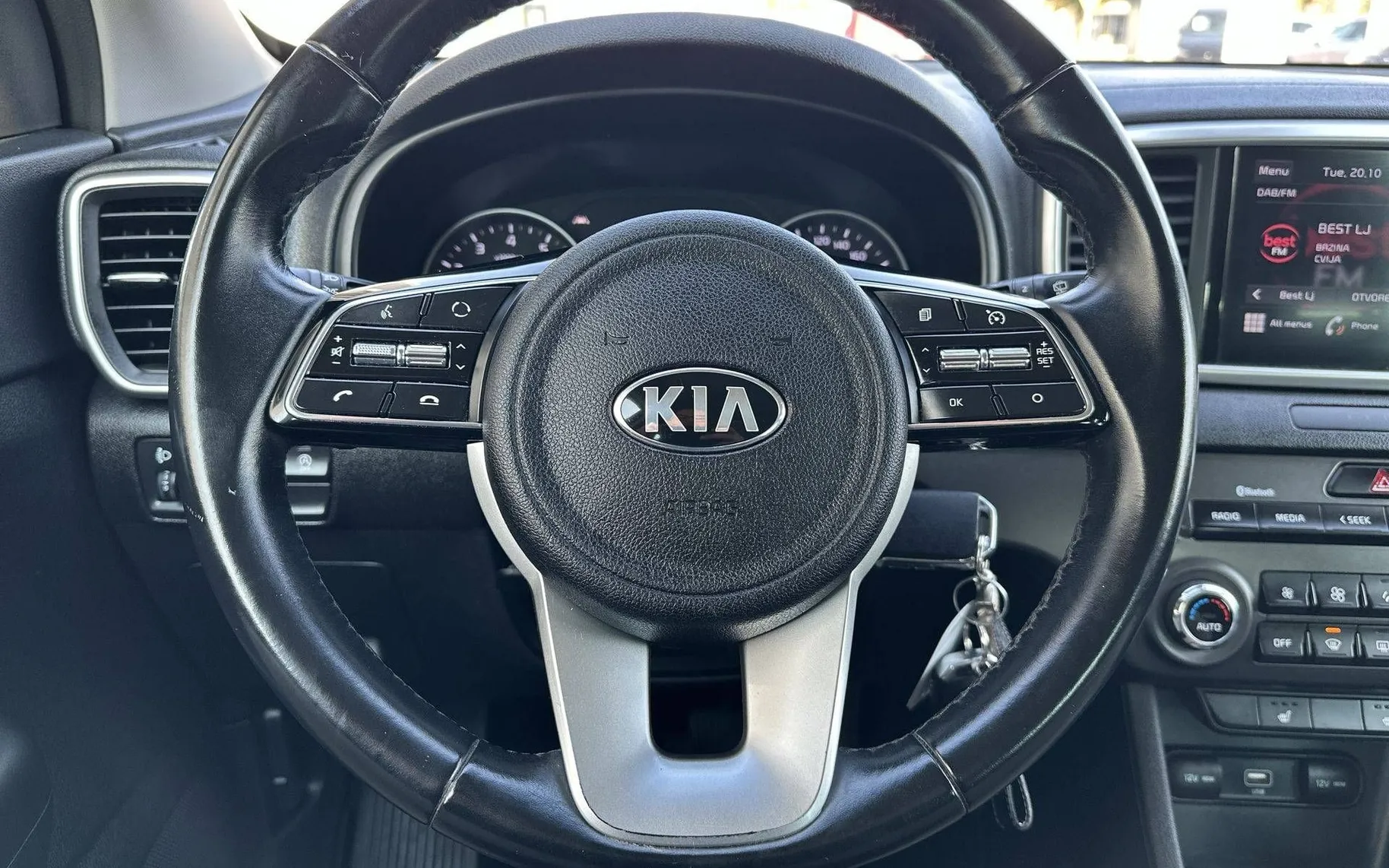 Notranja slika - KIA Sportage - 1.6 GDI LX Edition ISG - 15