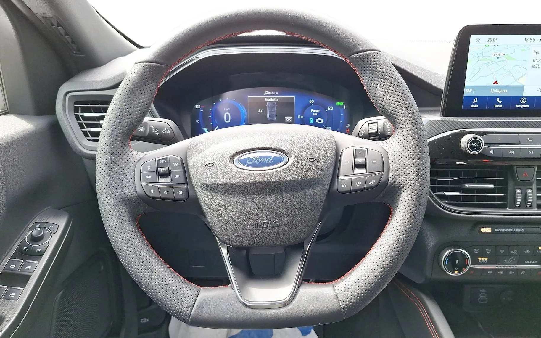 Zunanja slika - Ford Kuga - St-Line X Graphite 2.5 Dur Hy 165kW PHEV-SLO-LED - 9