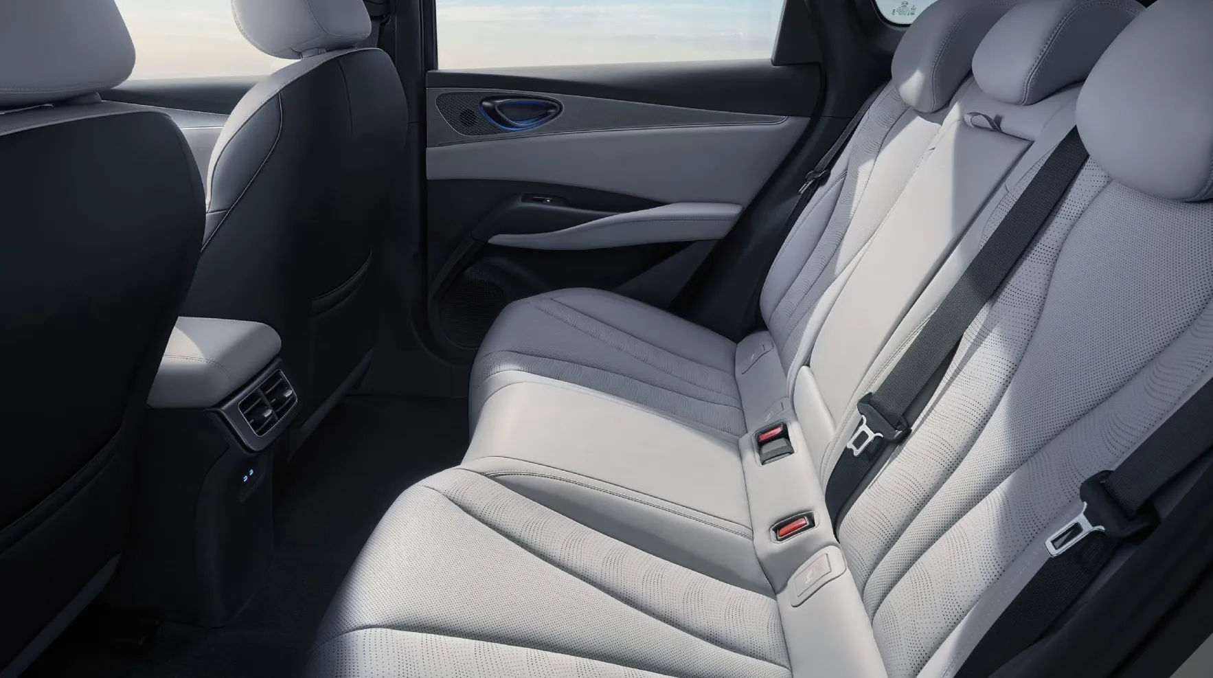Zunanja slika - BYD SEAL 6 - 6 DM-i COMFORT  PHEV skupni doseg 1.455 km - 8