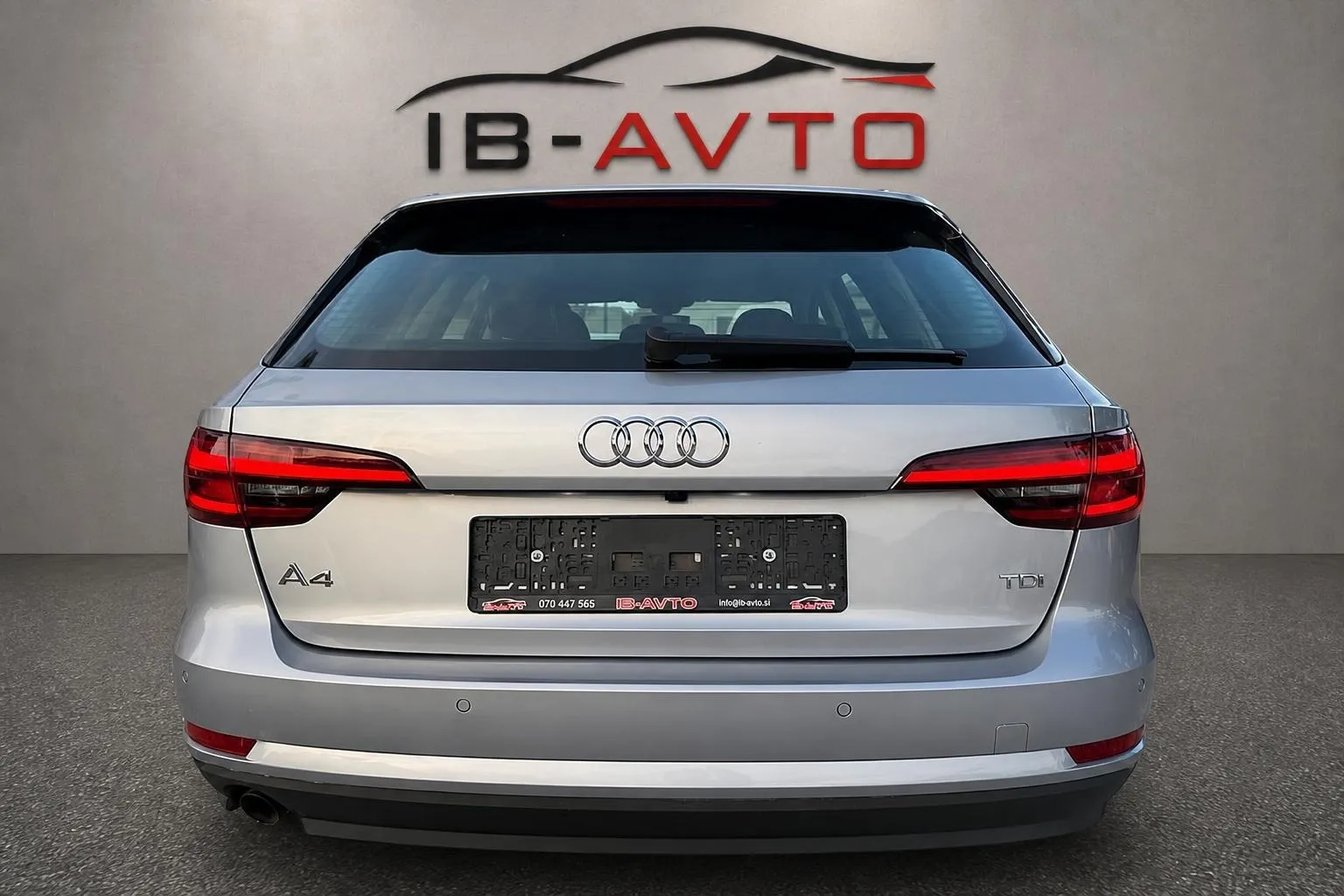 Notranja slika - Audi A4 Avant - 2.0 TDI - 8