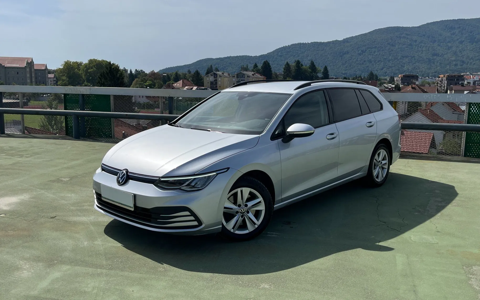 Zunanja slika - Volkswagen Golf - 2.0 TDI BMT Life 2X PDC.NAVI.GR. VOLANA.LED - 1