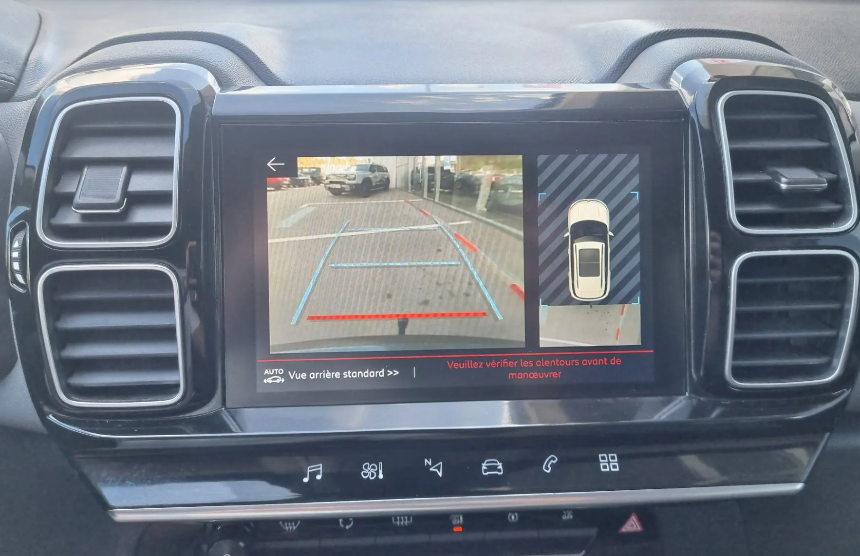 Zunanja slika - Citroën C5 - Aircross 1.2 PT Feel - VLEČNA KLJUKA - POTRJENA SERVISNA - 7
