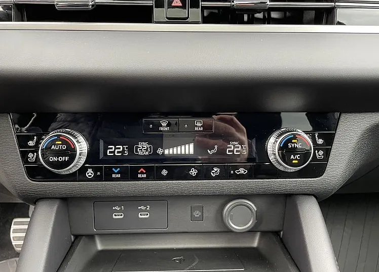Zunanja slika - Mitsubishi Outlander - 2.4 PHEV Instyle Auto - 10