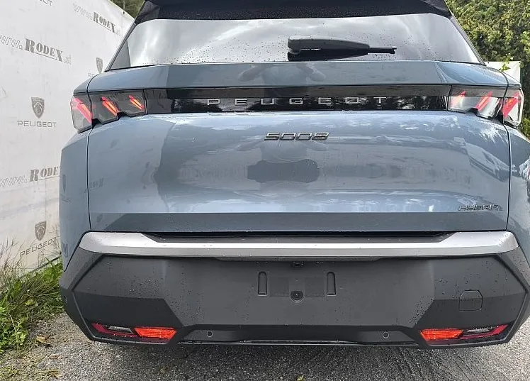 Zunanja slika - Peugeot 5008 - GT HIBRID 145 e-DCT - 6
