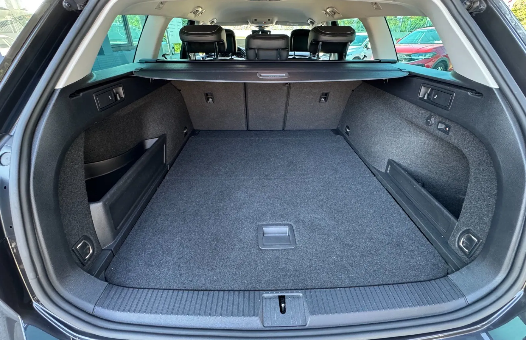 Zunanja slika - Volkswagen Passat - Variant 2.0 TDI R-LINE DSG - 14