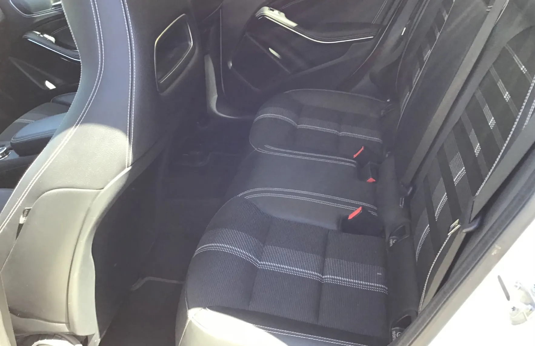 Zunanja slika - Mercedes-Benz GLA-Razred - GLA 180 Urban Avt. - 11
