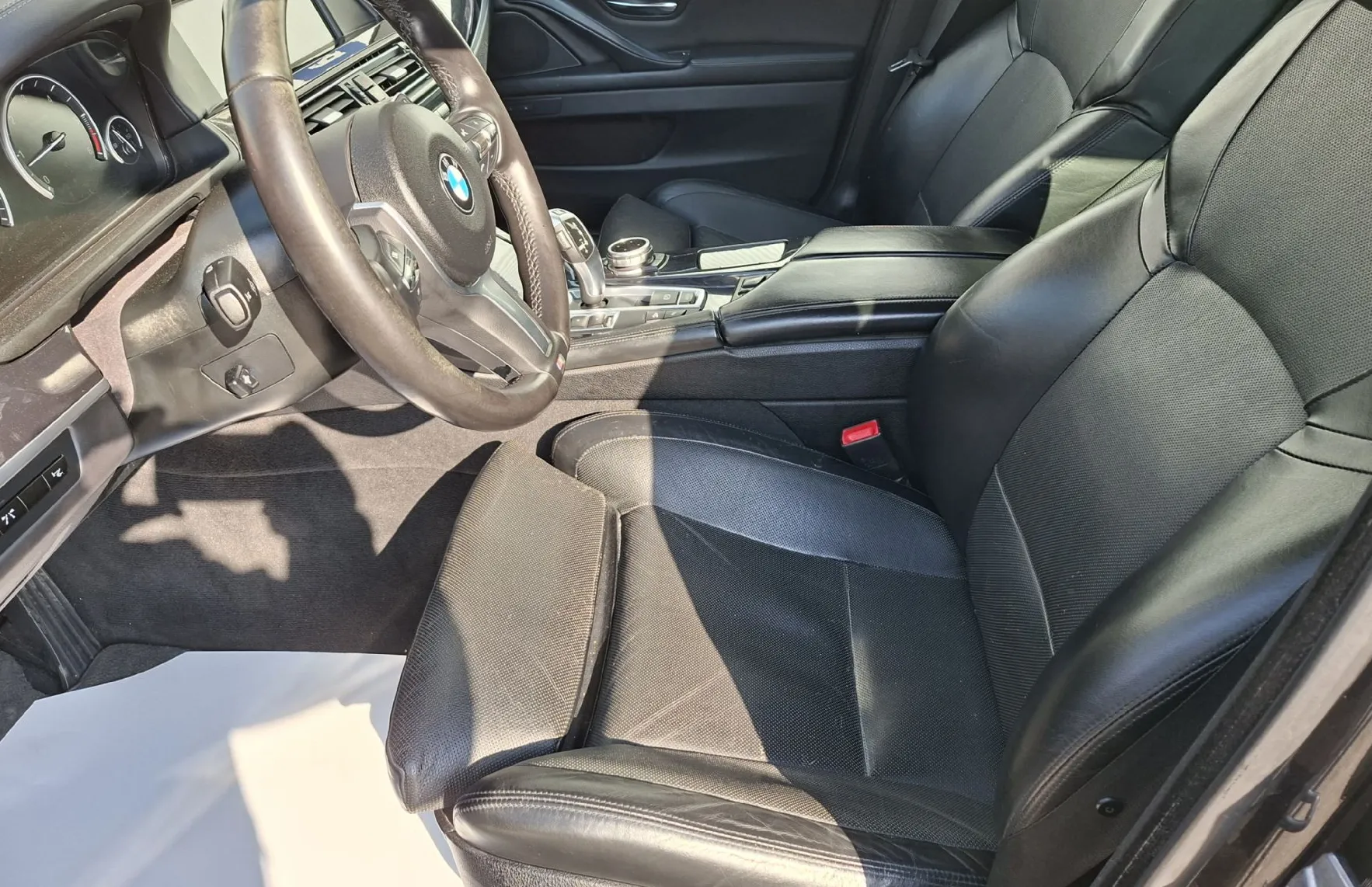 Zunanja slika - BMW Serija 5 - Touring: 530d xDrive M-optic - 7