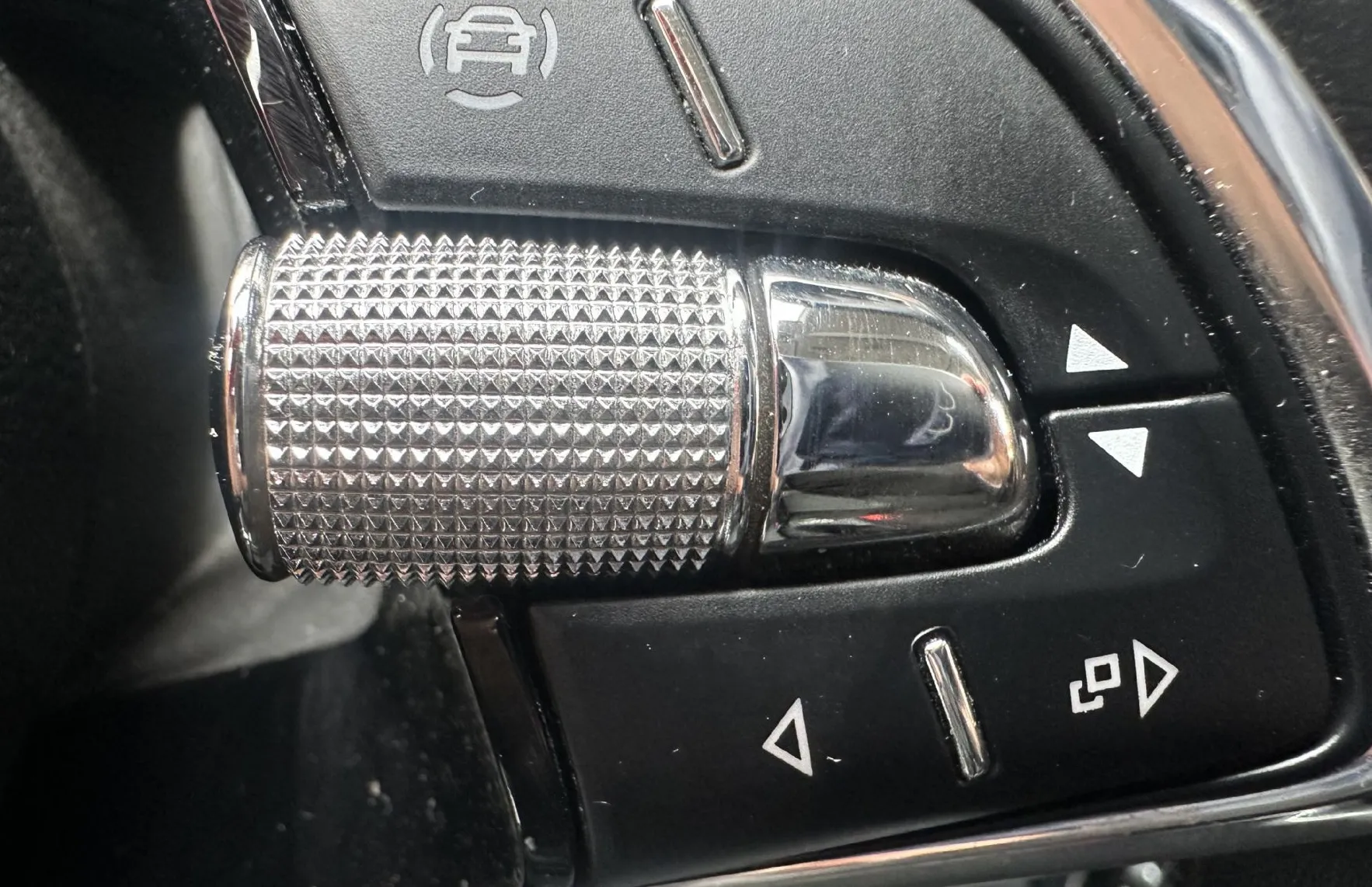 Zunanja slika - Škoda Kamiq - 1.0 TSI  81 kW.LED.GRET.SEDEŽEV.SAMO 82.000 KM - 10