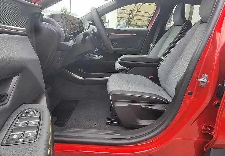 Zunanja slika - Renault Scénic - Scenic Techno E-Tech Electric 170 Standard Range - 11