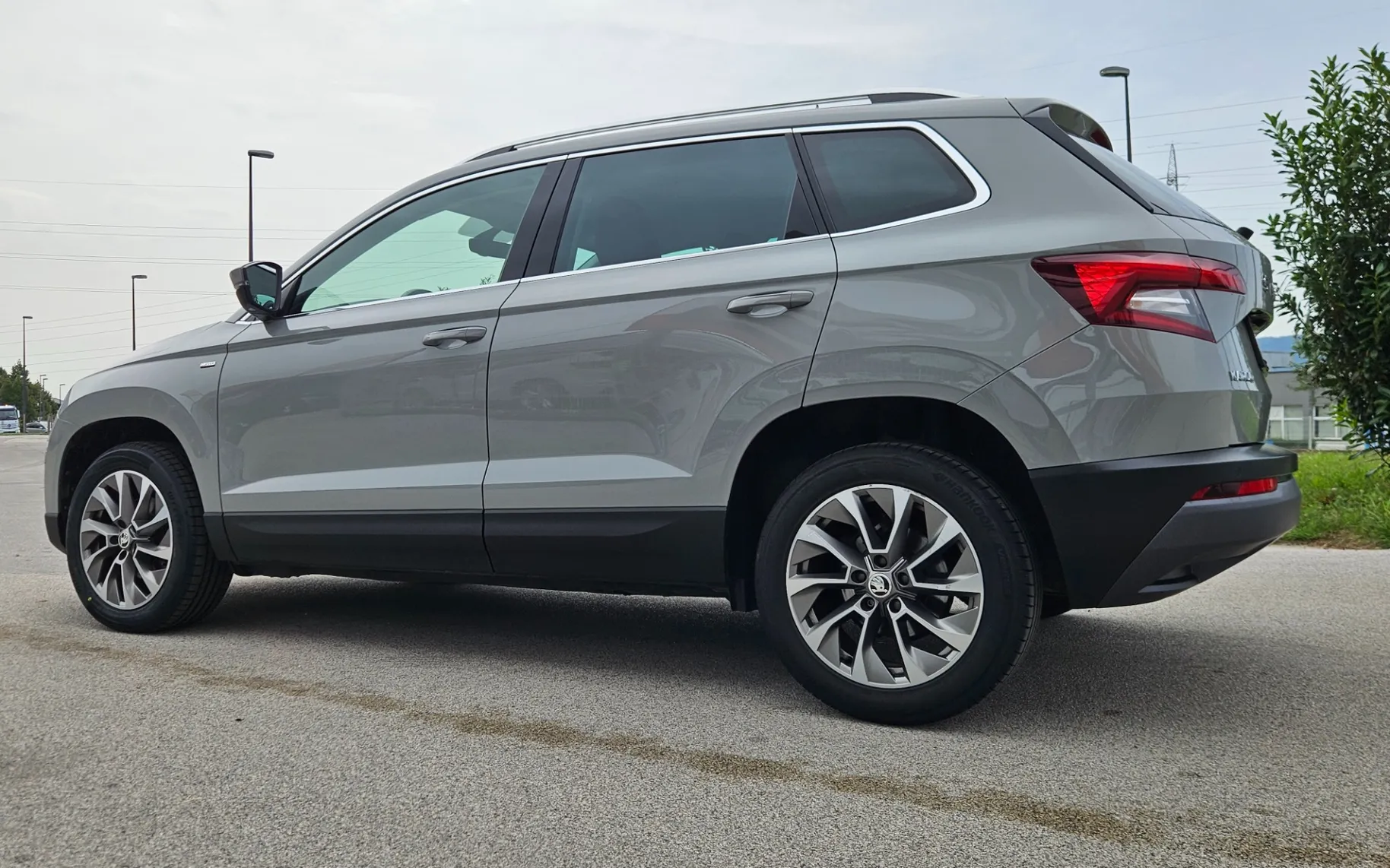 Zunanja slika - Škoda Karoq - 1.5 TSIClever DSG, KAMERA,NOVE GUME - 6