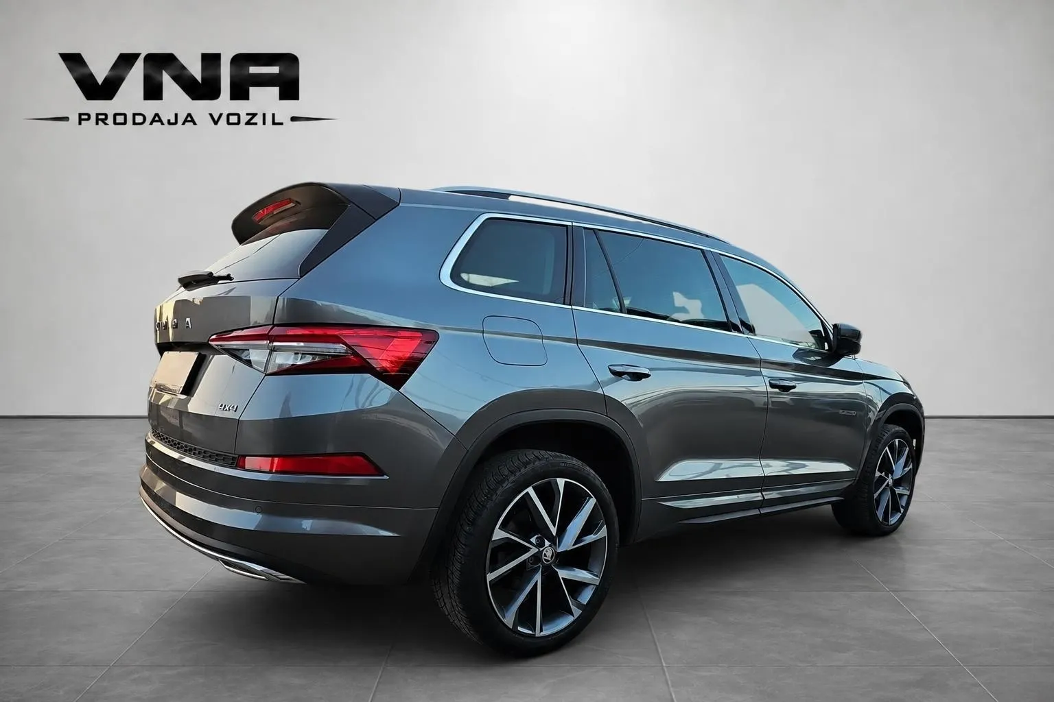 Zunanja slika - Škoda Kodiaq - L K 2.0 TSI 4X4 DSG |VIRTUAL|3D-KAM|HL-SED|RADAR| - 6